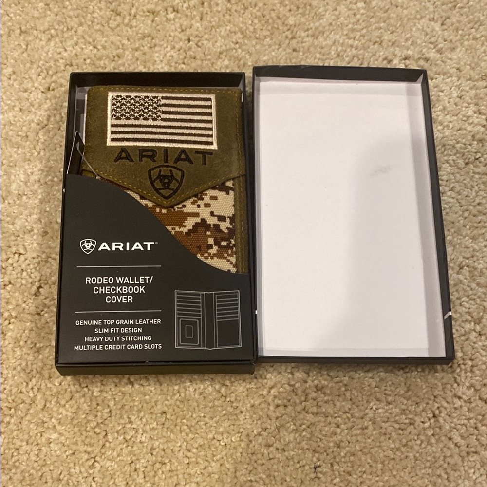 Ariat Camo Rodeo Wallet with Flag